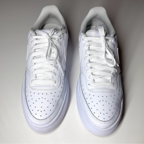 Nike Women’s Court Vision Alta LTR White Platform Sneakers Size - 10 - Picture 2 of 9